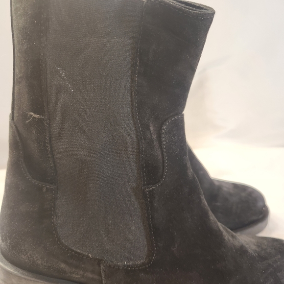 Emanuele Castro Women’s Made In Italy Suede Leather Chelsea Booties Black Size 9 - Picture 6 of 10